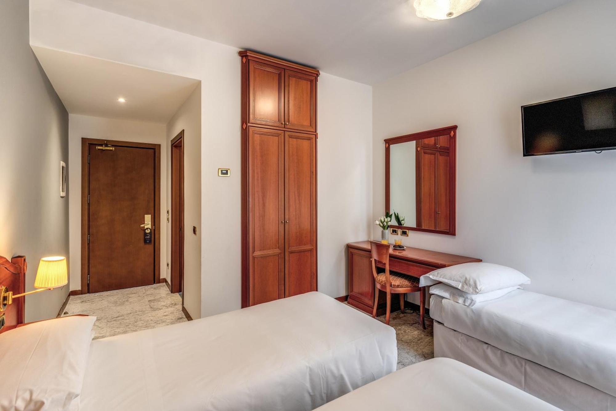 Hotel Orazia Rome Luaran gambar